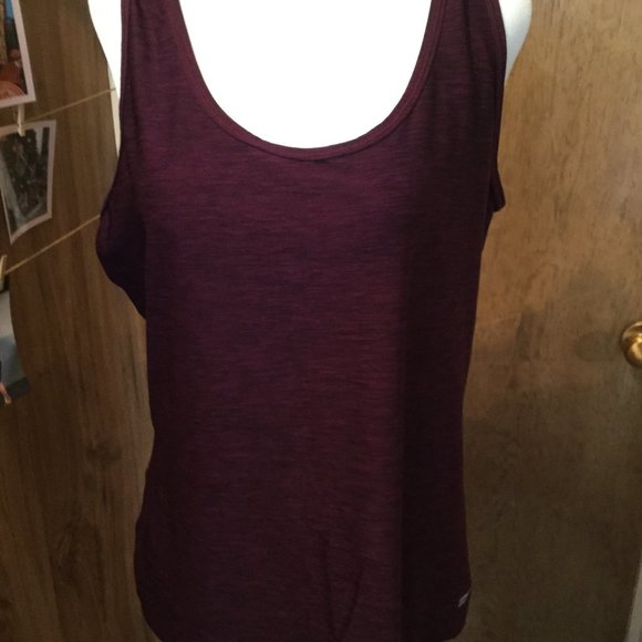2 Athletic Tank Tops - Picture 1 of 8